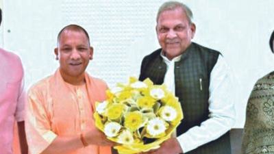 Uttar Pradesh: SP MP meets CM Yogi Adityanath, sparks speculations on BJP shift