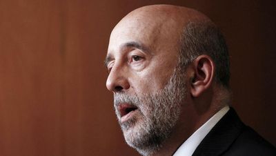 Central Bank sits back as thousands of account holders are thrown to the wolves