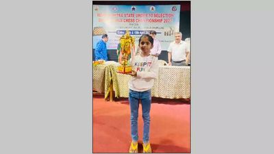 Vedika is Maharashtra's new U-10 girls' chess champion, qualifies for nationals