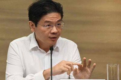 Singapore PM confirms successor