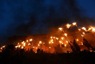 Flames of honour for Muslim saint in Kashmir