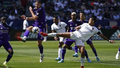 The Galaxy’s biggest star, Chicharito brings his celebrity to Soldier Field