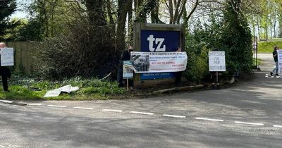 Nottingham animal rights protesters 'block' Twycross Zoo