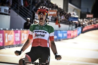 Long-range Longo Borghini wins dusty Paris-Roubaix