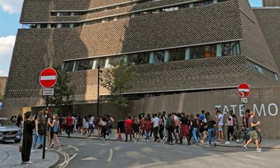 40,000 jobs at risk as foreign pupils shun UK language schools