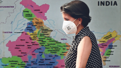 Covid count up, Delhi govt plans to impose Rs 500 mask fine