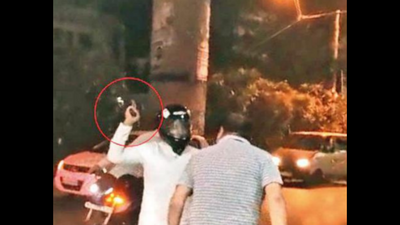 3 on bike try to rob 2 men in Delhi, fire shots in air