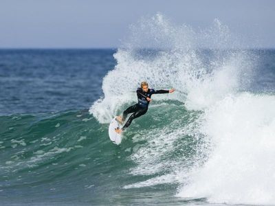 Aussie surfer Ewing shattered by dud waves