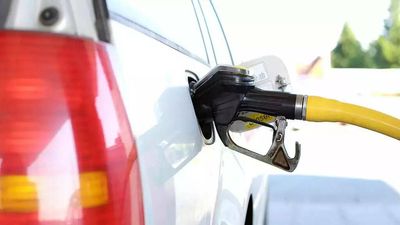 Hyderabad: Fuel prices steady for 10 days after constant hike