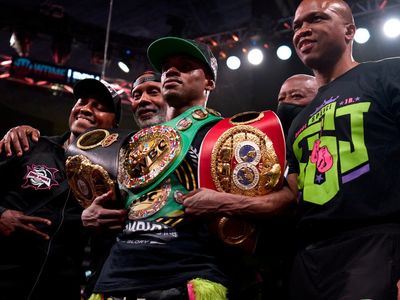 Errol Spence Jr breaks down Yordenis Ugas as tantalising Terence Crawford clash beckons