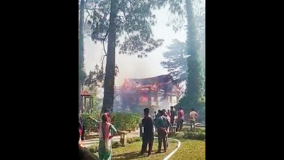 Resort in Binsar caught in forest fire, restaurant burnt