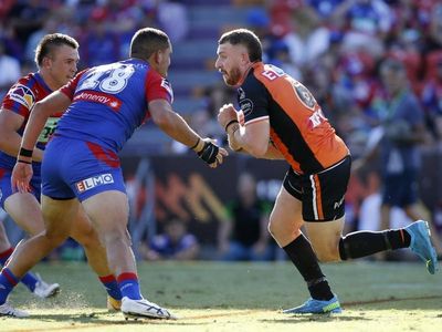 Tigers look to Hastings for NRL boost