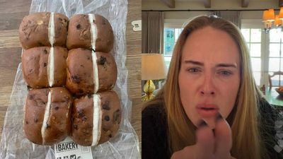 Some Poor Coles Baker Absolutely Cooked It And Made A Tray Of Kinda Borked Hot Cross Buns