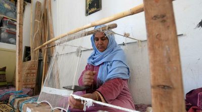 Tunisian Weavers Turn Rags into Eco-friendly Rugs