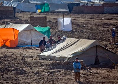 Pakistan warns neighbor Afghanistan not to shelter militants