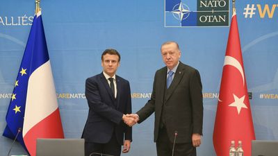 Ankara earns new friends thanks to efforts to end Ukraine war