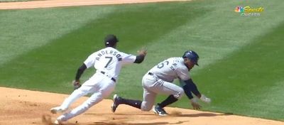 Tampa’s Randy Arozarena found an awesome way to avoid a tag and MLB fans loved it