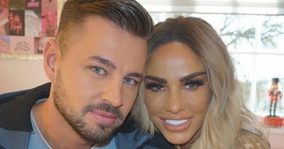 Carl Woods shares cryptic post about failure after jetting off with fiancé Katie Price