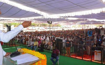 Abhayahastam money being given back