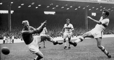 Former Everton forward Jimmy Harris has died aged 88