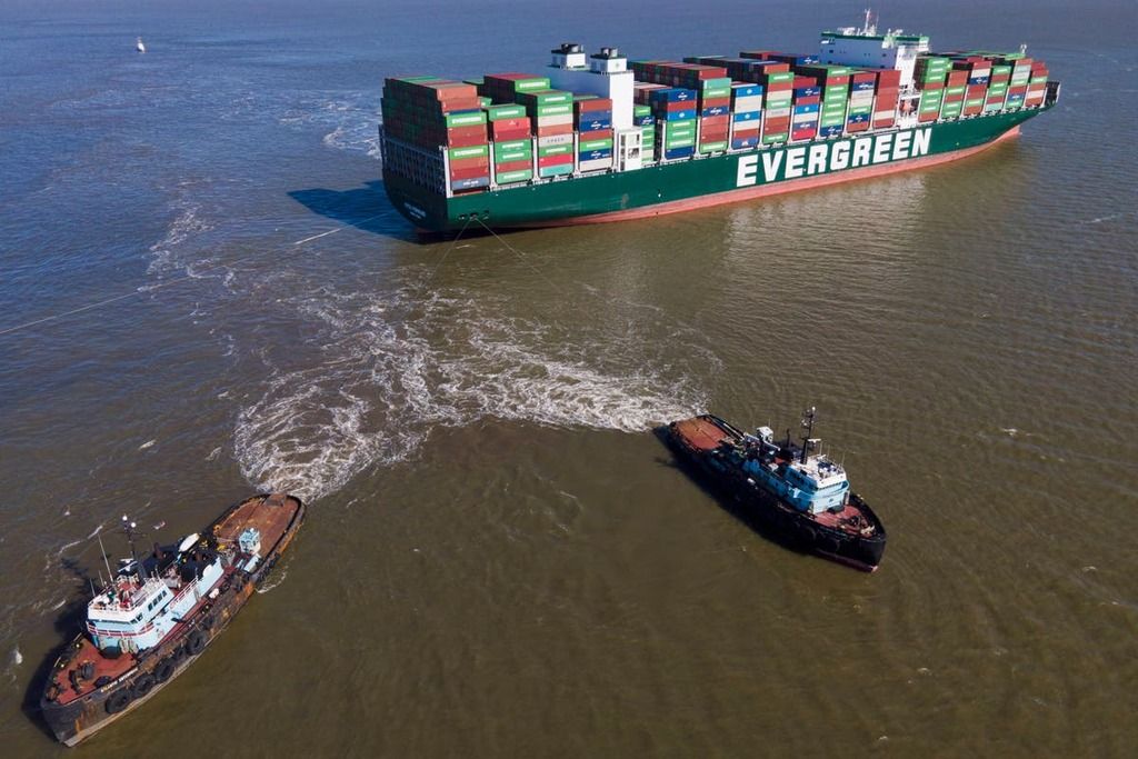 Ever Forward: Cargo Ship Stuck For Weeks In Chesapeake…