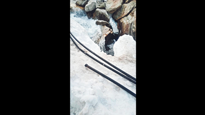 Jaipur tourist trapped under Lahaul avalanche near Atal Tunnel, dies