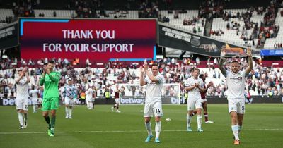 Leeds United news as Burnley interim boss makes dressing room claim amid relegation scrap