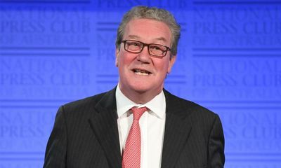 Alexander Downer features in UK video promoting Britain’s ‘new plan for immigration’