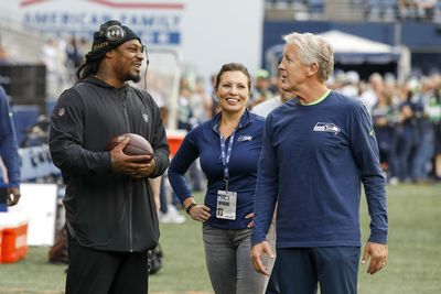 Seahawks great, part Kraken owner Marshawn Lynch rides a zamboni