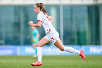 England U23 striker Emma Harries faces ‘extended period’ out after suffering ACL injury on international duty