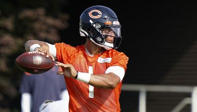 Bears, Justin Fields set to start first minicamp under new regime