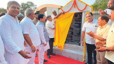 Smart Market, Mobile Library launched in Hubballi