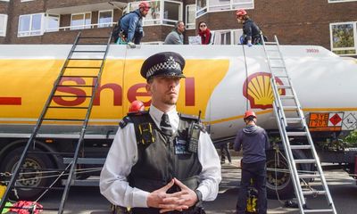Forty XR activists arrested in various anti-fossil fuel protests across London