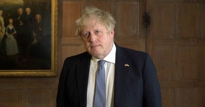 Boris Johnson covid-breach fine is comparable to a speeding ticket, cabinet minister suggests