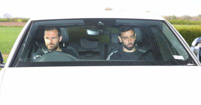 Manchester United players arrive at training ground before Liverpool fixture