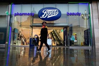 Boots to flush plastic fibre wet wipes from its shelves by the end of the year
