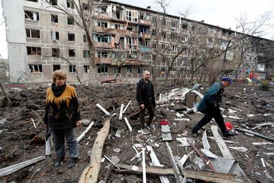Ukraine news - live: West offers more weapons as Russia sets new Mariupol ultimatum