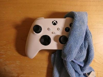 The correct way to clean your Xbox, PlayStation, and Nintendo controllers