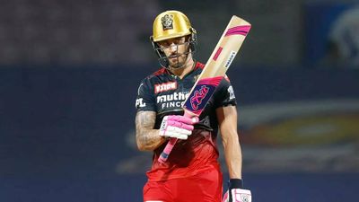 IPL 2022: Skipper Faf du Plessis guides Royal Challengers Bangalore to 181/6 against Lucknow Super Giants