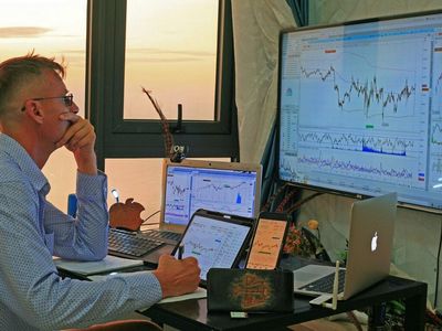 This Week's Earnings Spotlight: Tesla, Netflix, IBM, American Express, Snap And More