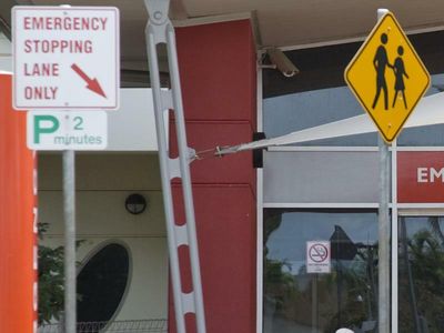 Man dies after brawl in Top End community