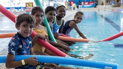 Labor pitches $8 million outdoor pool to win over landlocked locals
