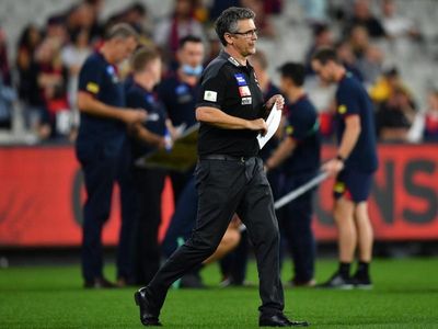 Cameron won't be drawn on Giants future