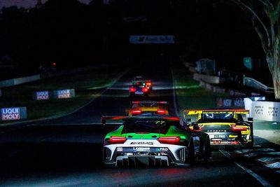 Night practice session for Bathurst 12 Hour
