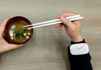 E-chopsticks help reduce salt intake
