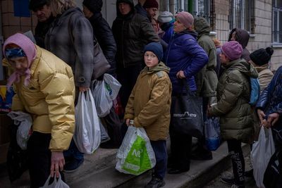 Live updates | Ukraine to resume evacuations out of Mariupol