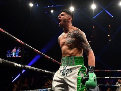 Zerafa downs Hardman with second round TKO