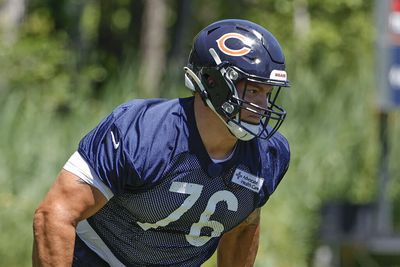 Bears experimenting with offensive line alignment in voluntary minicamp