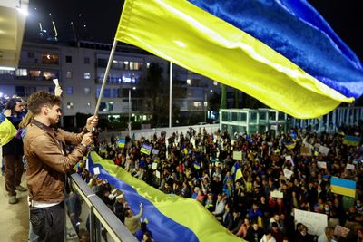 Israel agrees to supply helmets, vests to Ukraine rescue services