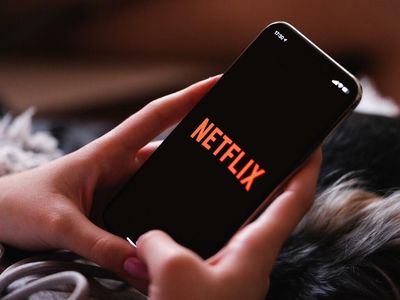 Netflix Flashes Caution Light For Investors In These Stocks
